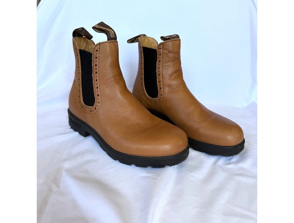 EUC Blundstone 2215 Camel Leather High Top Boots, US 6, AU 3